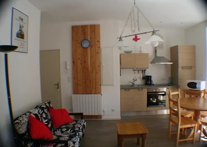 Du Chateau Lublin * لابْريسْ